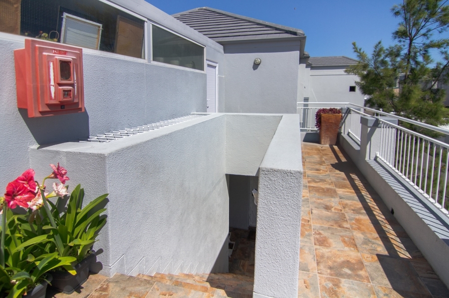To Let 2 Bedroom Property for Rent in Vredekloof East Western Cape